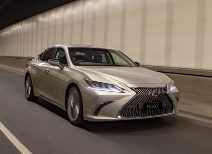 Lexus ES300h