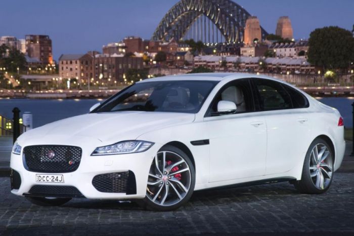 Jaguar XF