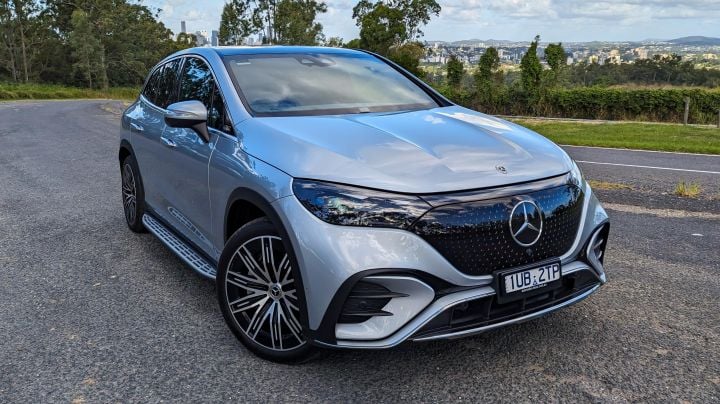 Mercedes-Benz EQE SUV Image