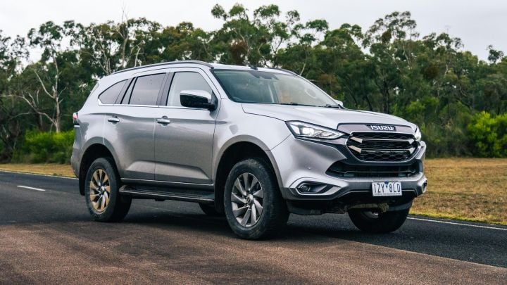 Isuzu MU-X Image