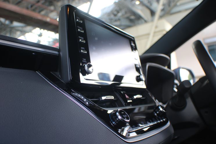 2020 Toyota Corolla SX Hybrid hatch