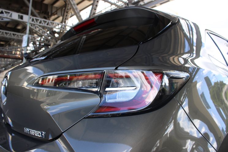 2020 Toyota Corolla SX Hybrid hatch