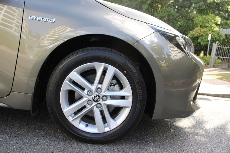 2020 Toyota Corolla SX Hybrid hatch