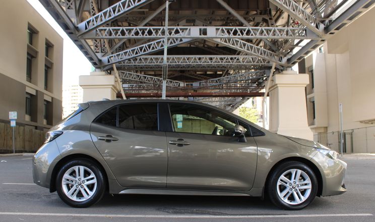 2020 Toyota Corolla SX Hybrid hatch