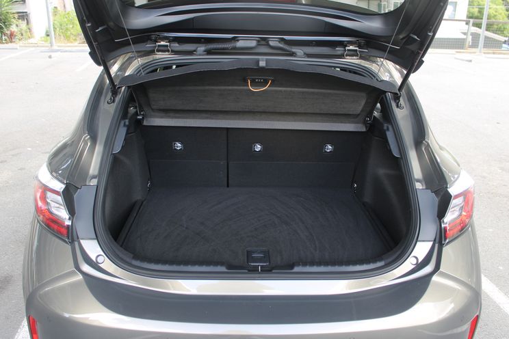 2020 Toyota Corolla SX Hybrid hatch