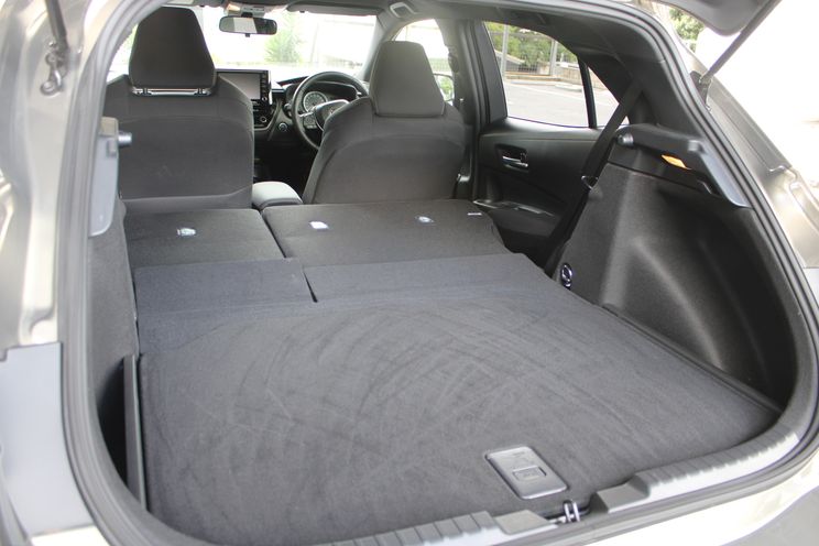 2020 Toyota Corolla SX Hybrid hatch