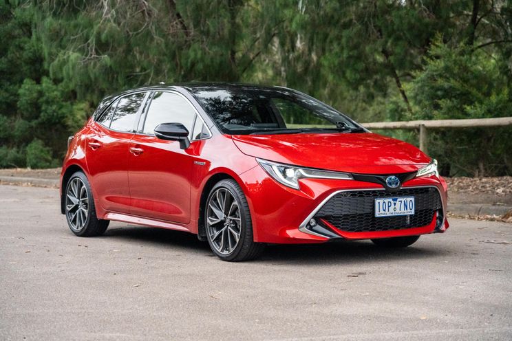 2020 Hyundai i30 v Toyota Corolla