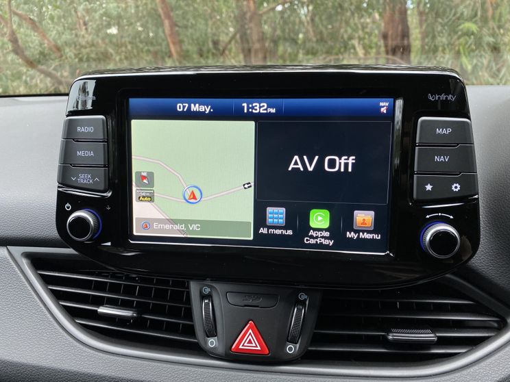 2020 Hyundai i30 v Toyota Corolla