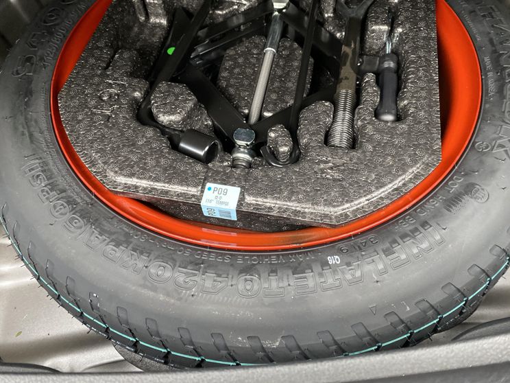 2020 Hyundai i30 v Toyota Corolla