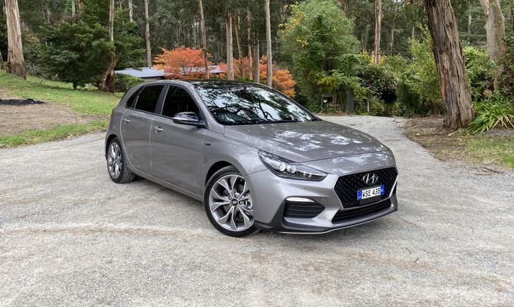 2020 Hyundai i30 v Toyota Corolla