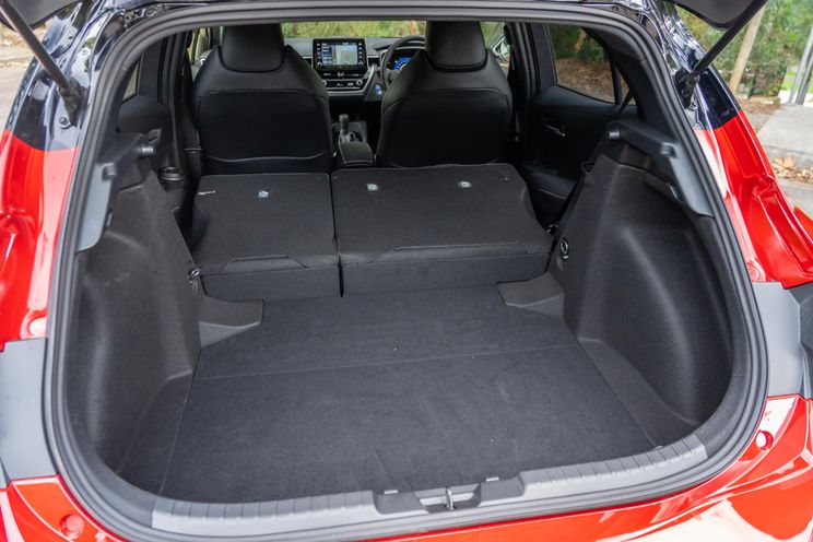 2020 Hyundai i30 v Toyota Corolla