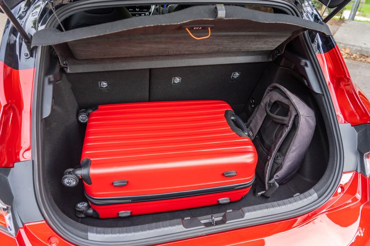 2020 Hyundai i30 v Toyota Corolla