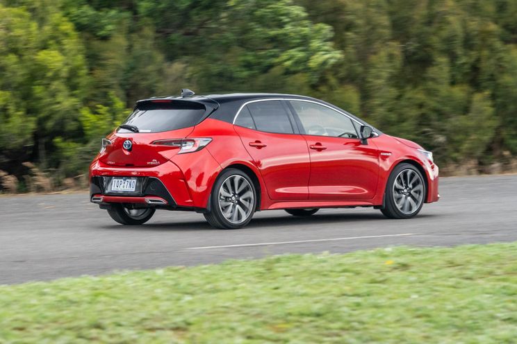 2020 Hyundai i30 v Toyota Corolla