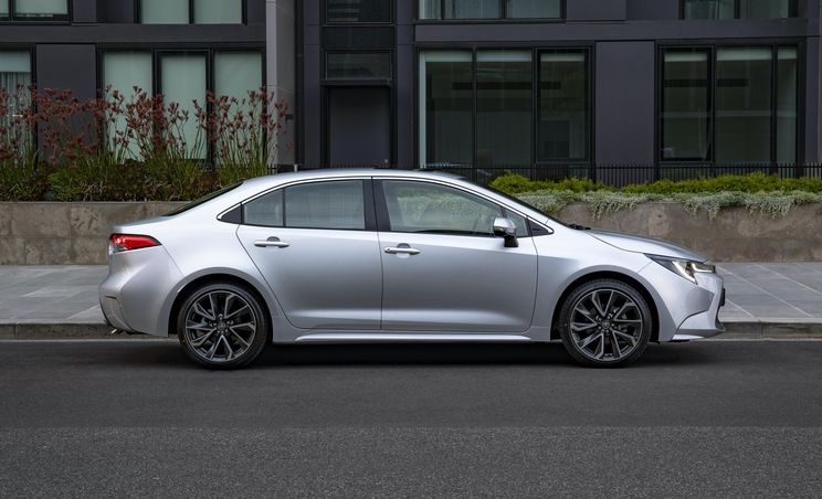 Specs compared: Honda Civic, Kia Cerato, Mazda 3, and Toyota Corolla sedans