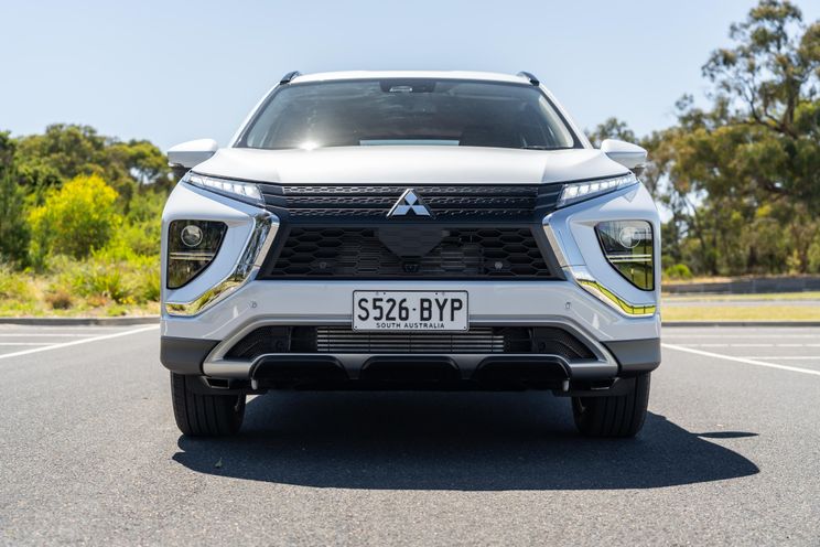 2021 Mitsubishi Eclipse Cross Aspire v Mazda CX-5 Maxx Sport comparison