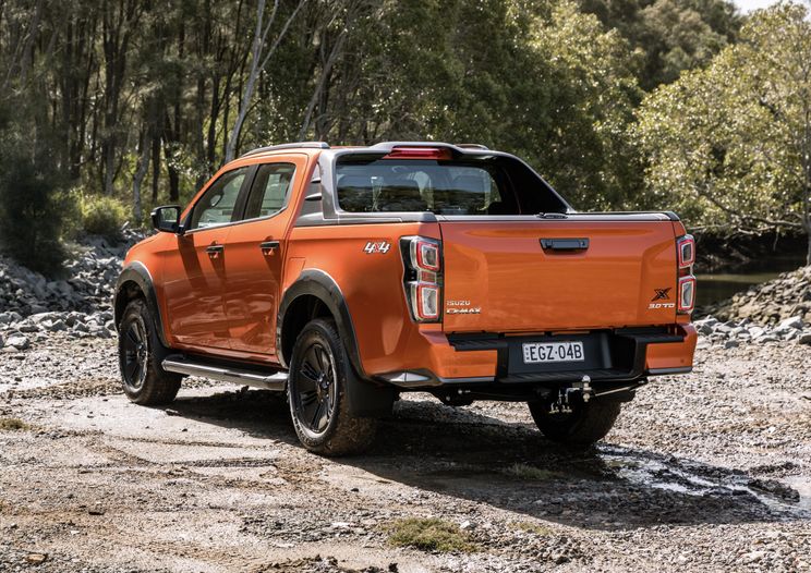 Specs comparison: 2021 Nissan Navara Pro-4X v Isuzu D-Max X-Terrain