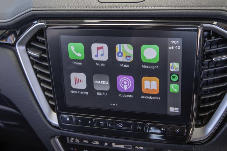 Specs comparison: 2021 Nissan Navara Pro-4X v Isuzu D-Max X-Terrain