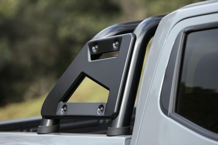 Specs comparison: 2021 Nissan Navara Pro-4X v Isuzu D-Max X-Terrain