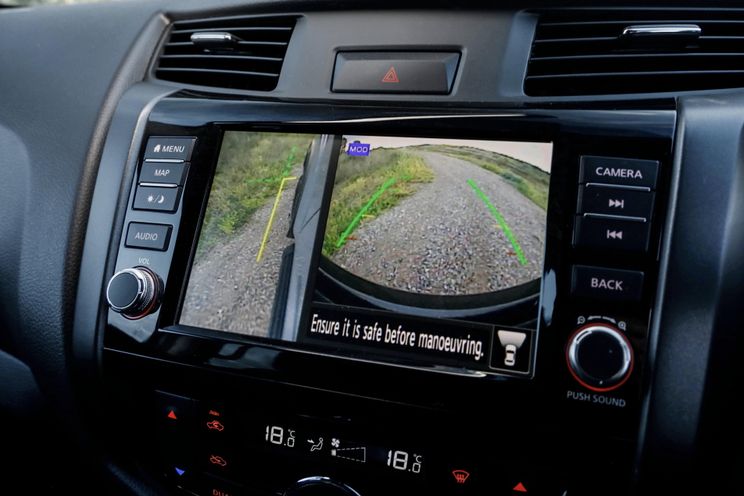 Specs comparison: 2021 Nissan Navara Pro-4X v Isuzu D-Max X-Terrain