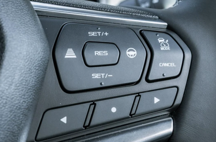 Specs comparison: 2021 Nissan Navara Pro-4X v Isuzu D-Max X-Terrain