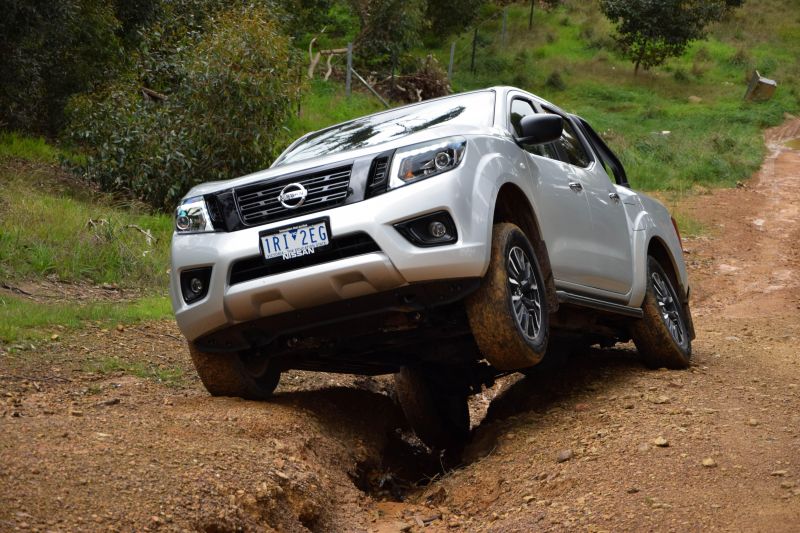 2020 Nissan Navara ST off-road review