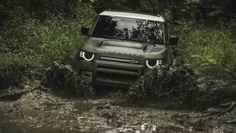 Land Rover Defender Image