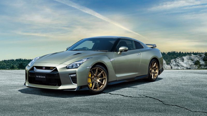 Nissan GT-R Image