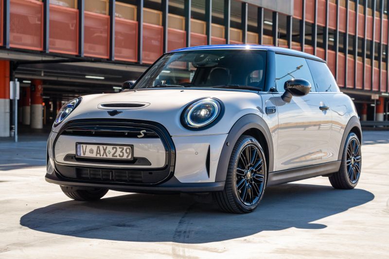 2022 Mini Electric Hatch review