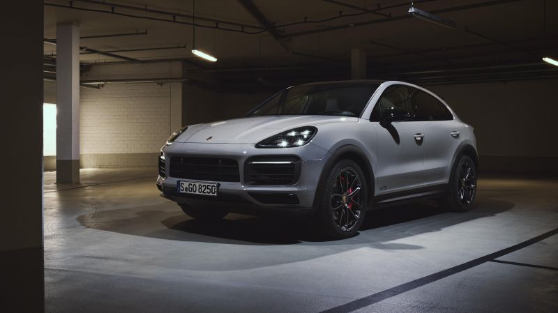 Porsche Cayenne Hero