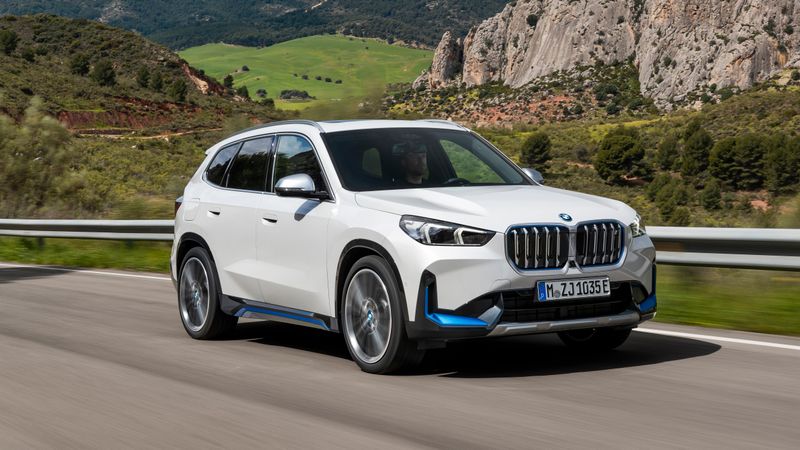 BMW X1 Hero