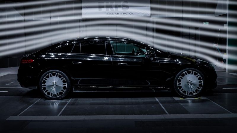 Mercedes-Benz EQS Hero