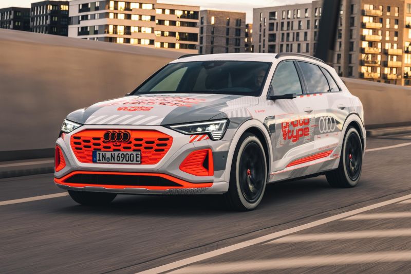 Audi e-tron Image