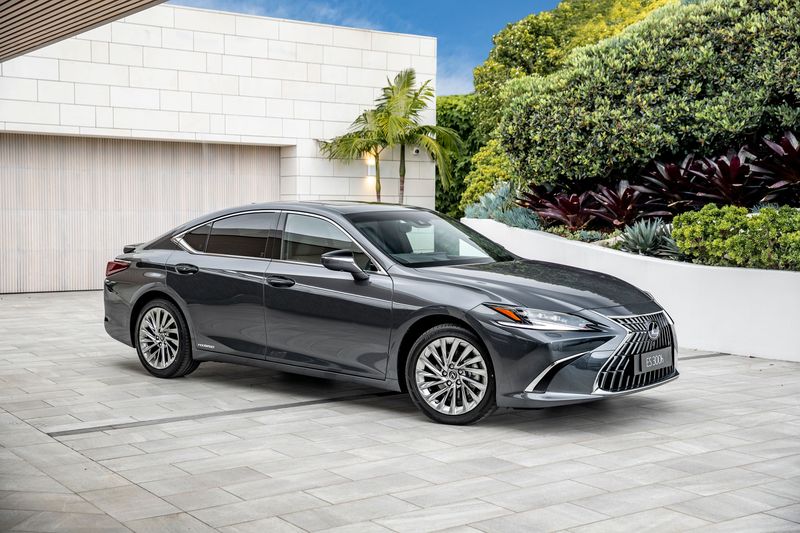 Lexus ES Image