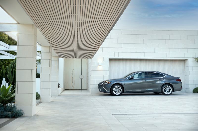 Lexus ES Image