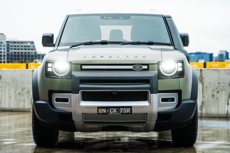 Land Rover Defender Image