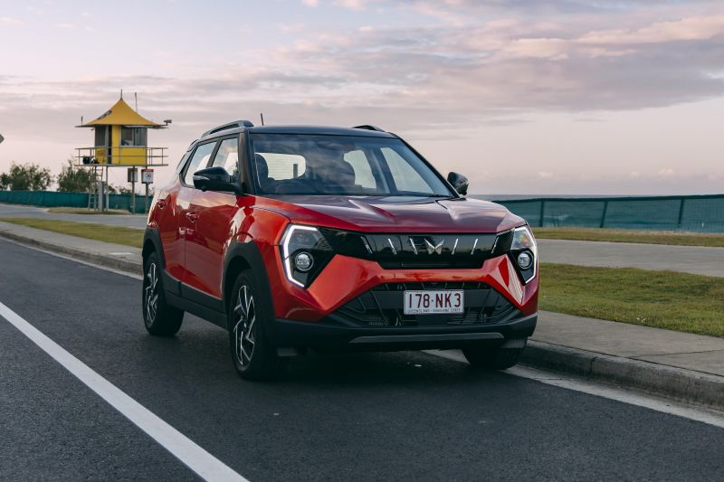 2025 Mahindra XUV 3XO AX7L review Hero