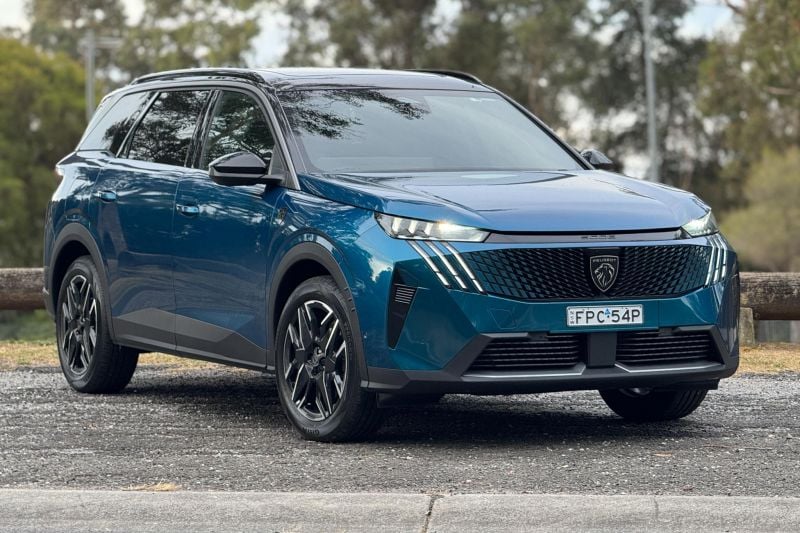 2025 Peugeot 5008 review Hero