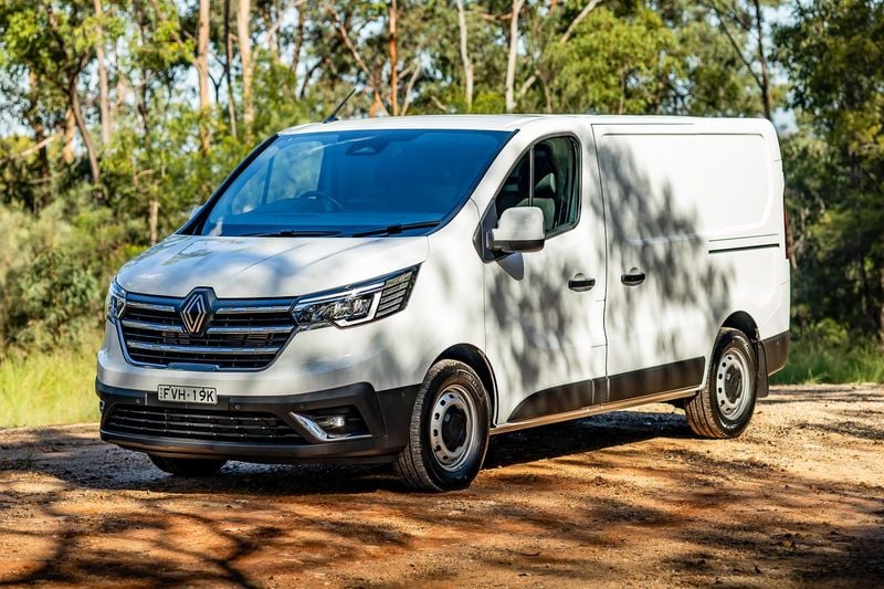 2026 Renault Trafic review Hero
