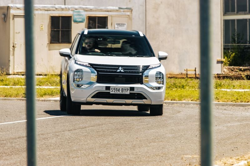 Mitsubishi Outlander Image