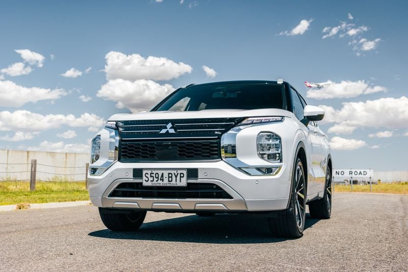 Mitsubishi Outlander Image