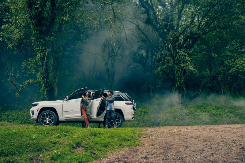 Jeep Grand Cherokee Image