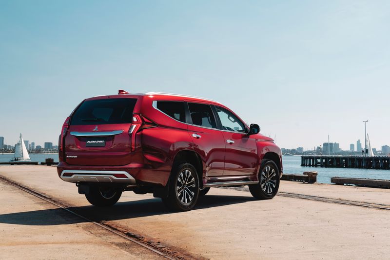 Mitsubishi Pajero Sport Image