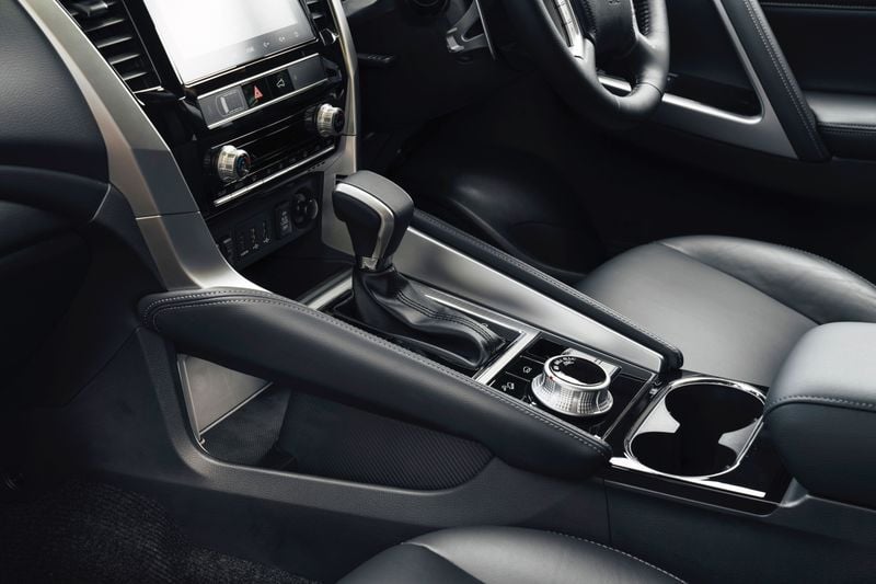 Mitsubishi Pajero Sport Image