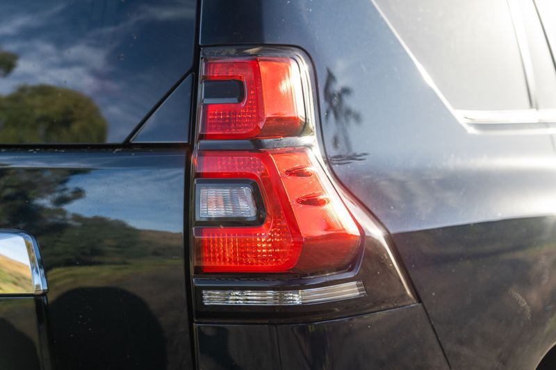 Toyota LandCruiser Prado Image