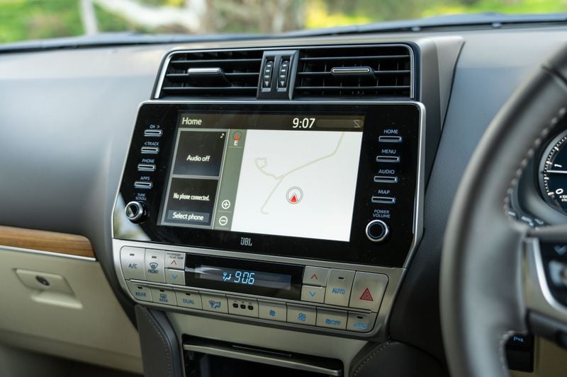 Toyota LandCruiser Prado Image