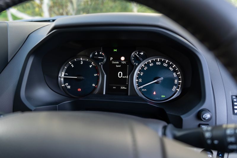 Toyota LandCruiser Prado Image