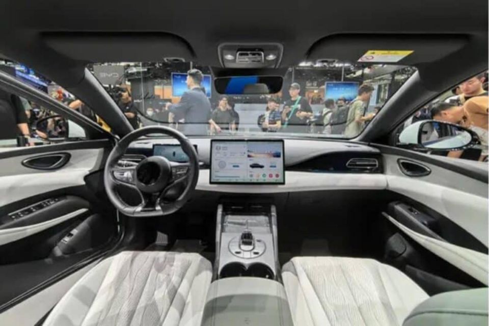 BYD Seal 06 mid-size PHEV sedan, wagon could battle Toyota Camry in Australia 3 2024 BYD Seal 06 DMI interior