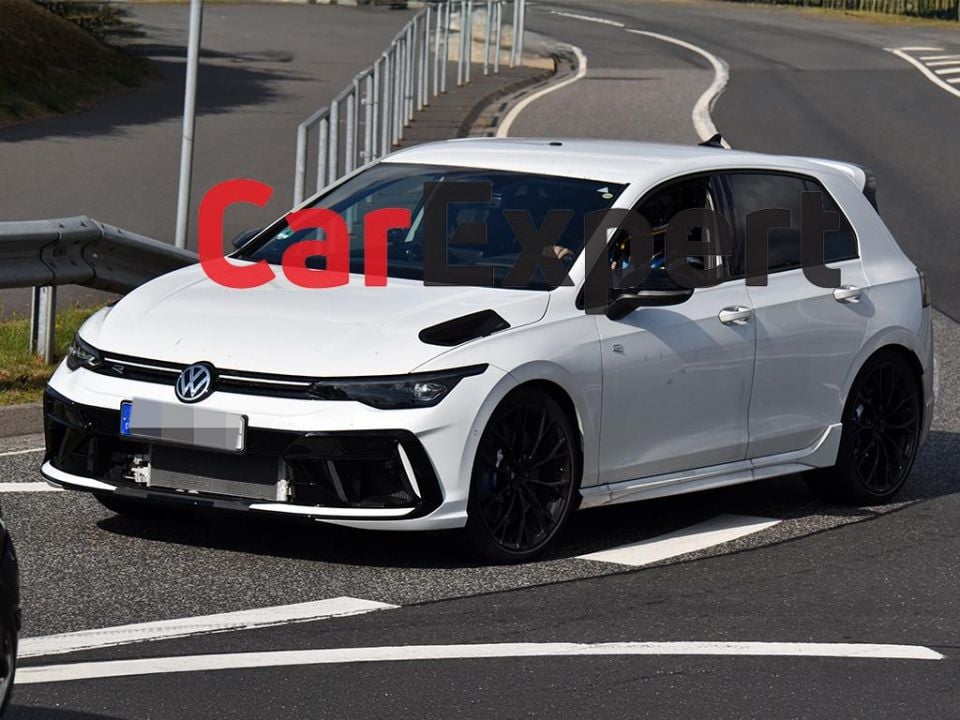 2027 VWGolfR Spies 3501