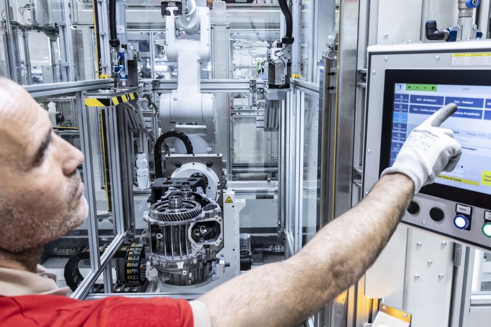 Ferrari Electric Vehicle 0915 2