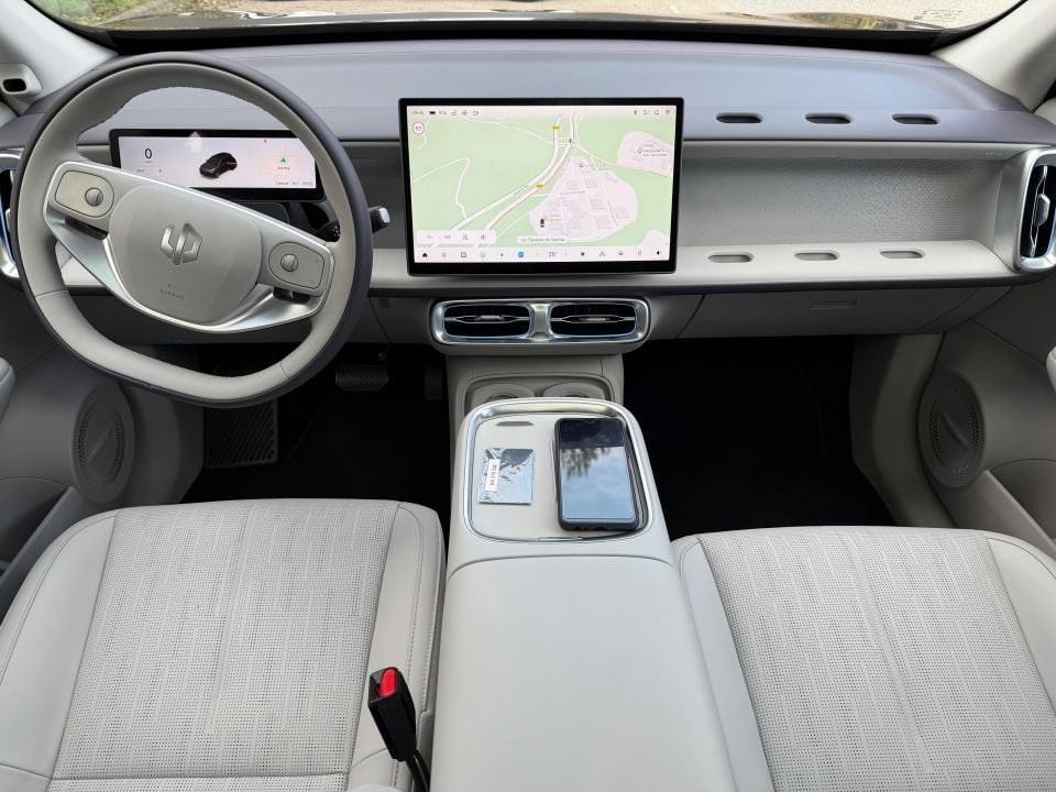 LeapMotor B10 2026 Interior 1